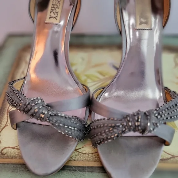 Badgley Mischka Satin and Bead Sandal Pump Size 7 1/2 - Picture 8 of 10